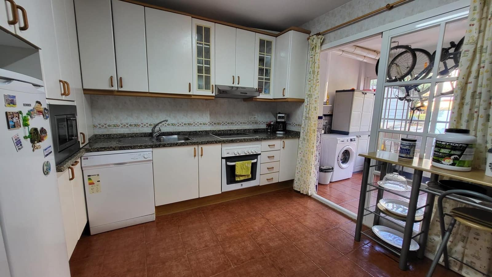 5 soveværelse Byhus til salg i Rincon de la Victoria med swimmingpool garage - € 494.900 (Ref: 8869617)