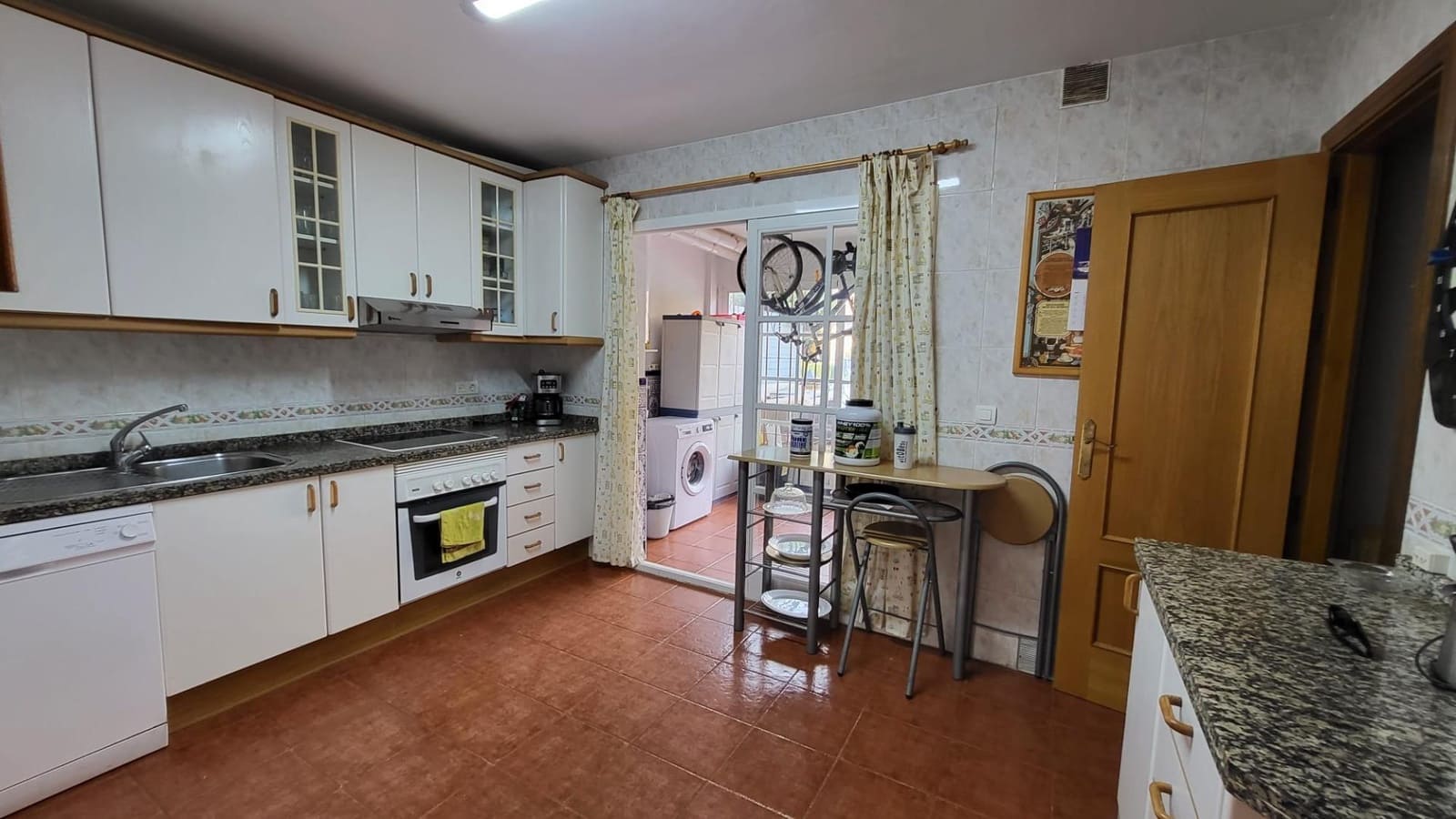 5 soveværelse Byhus til salg i Rincon de la Victoria med swimmingpool garage - € 494.900 (Ref: 8869617)