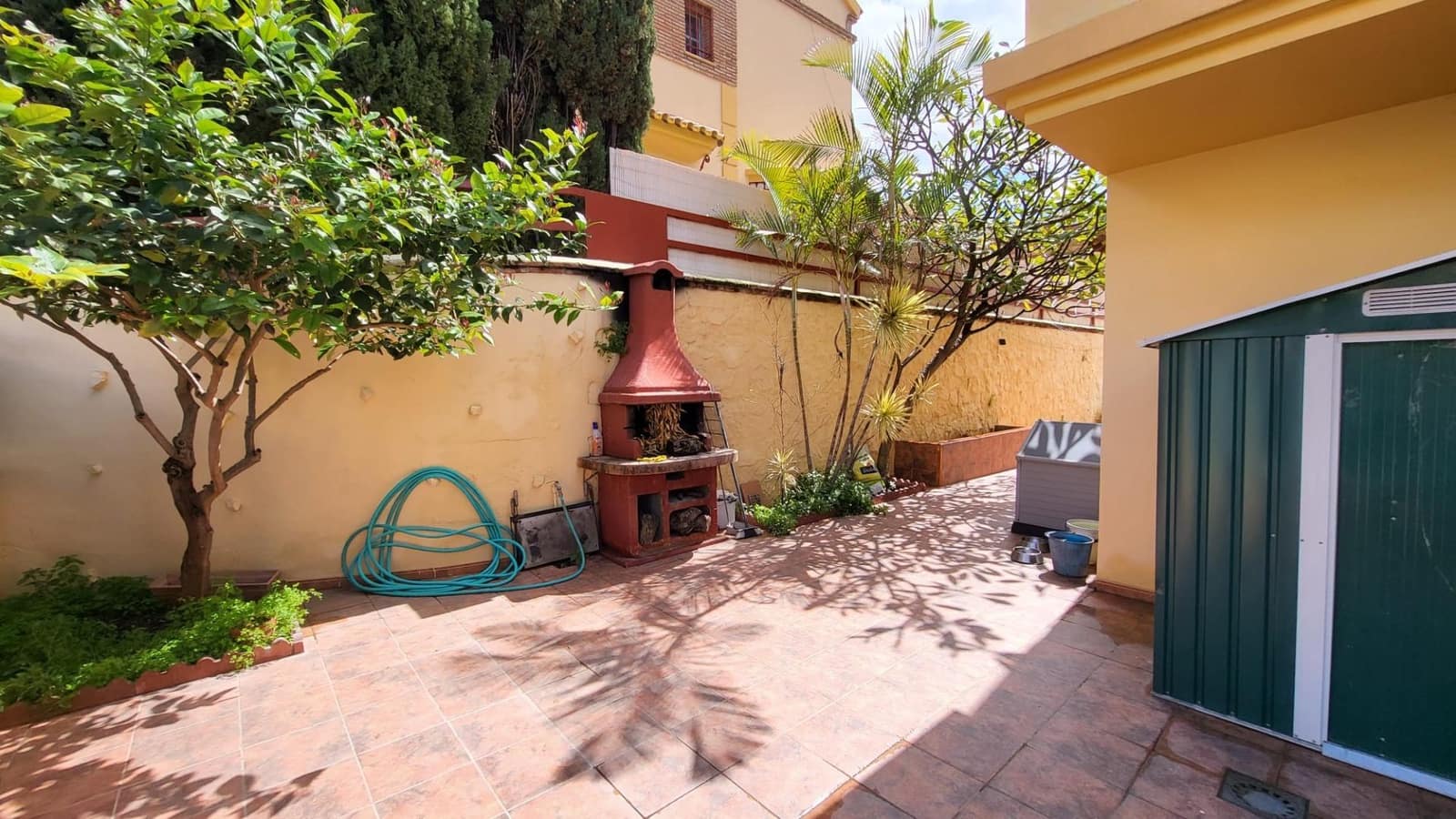 5 soveværelse Byhus til salg i Rincon de la Victoria med swimmingpool garage - € 494.900 (Ref: 8869617)