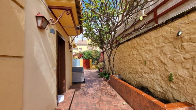 5 slaapkamer Huis te koop in Rincón de la Victoria met zwembad garage - € 494.900 (Ref: 8869617)