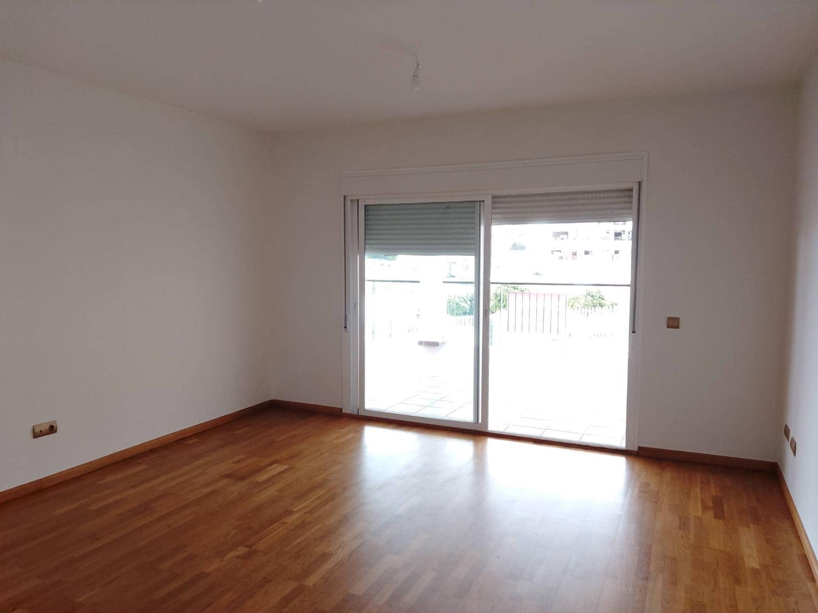 Piso de 3 habitaciones en Rincón de la Victoria en venta con piscina - 398.000 € (Ref: 8950762)