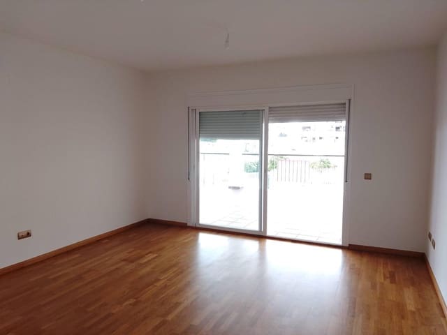 Piso de 3 habitaciones en Rincón de la Victoria en venta con piscina - 410.000 € (Ref: 8950762)