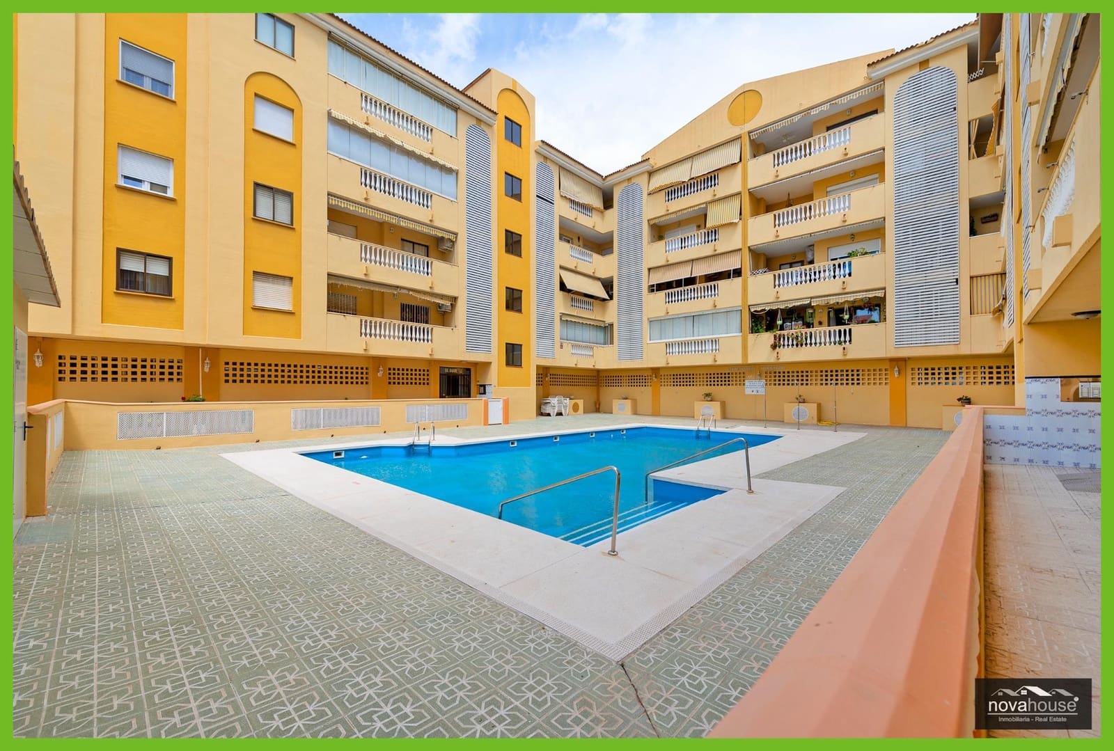 3 bedroom Flat for sale in Rincon de la Victoria with pool garage - € 379,000 (Ref: 8957089)