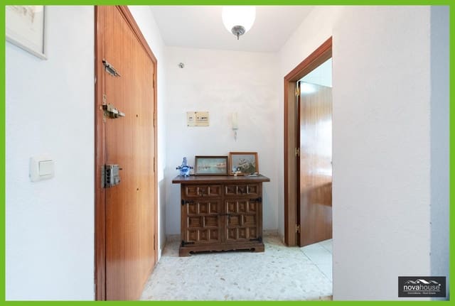 Piso de 3 habitaciones en Rincón de la Victoria en venta con piscina garaje - 389.000 € (Ref: 8957089)