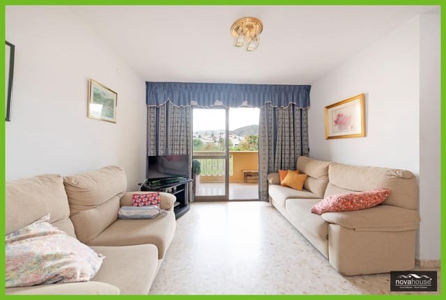 Piso de 3 habitaciones en Rincón de la Victoria en venta con piscina garaje - 389.000 € (Ref: 8957089)