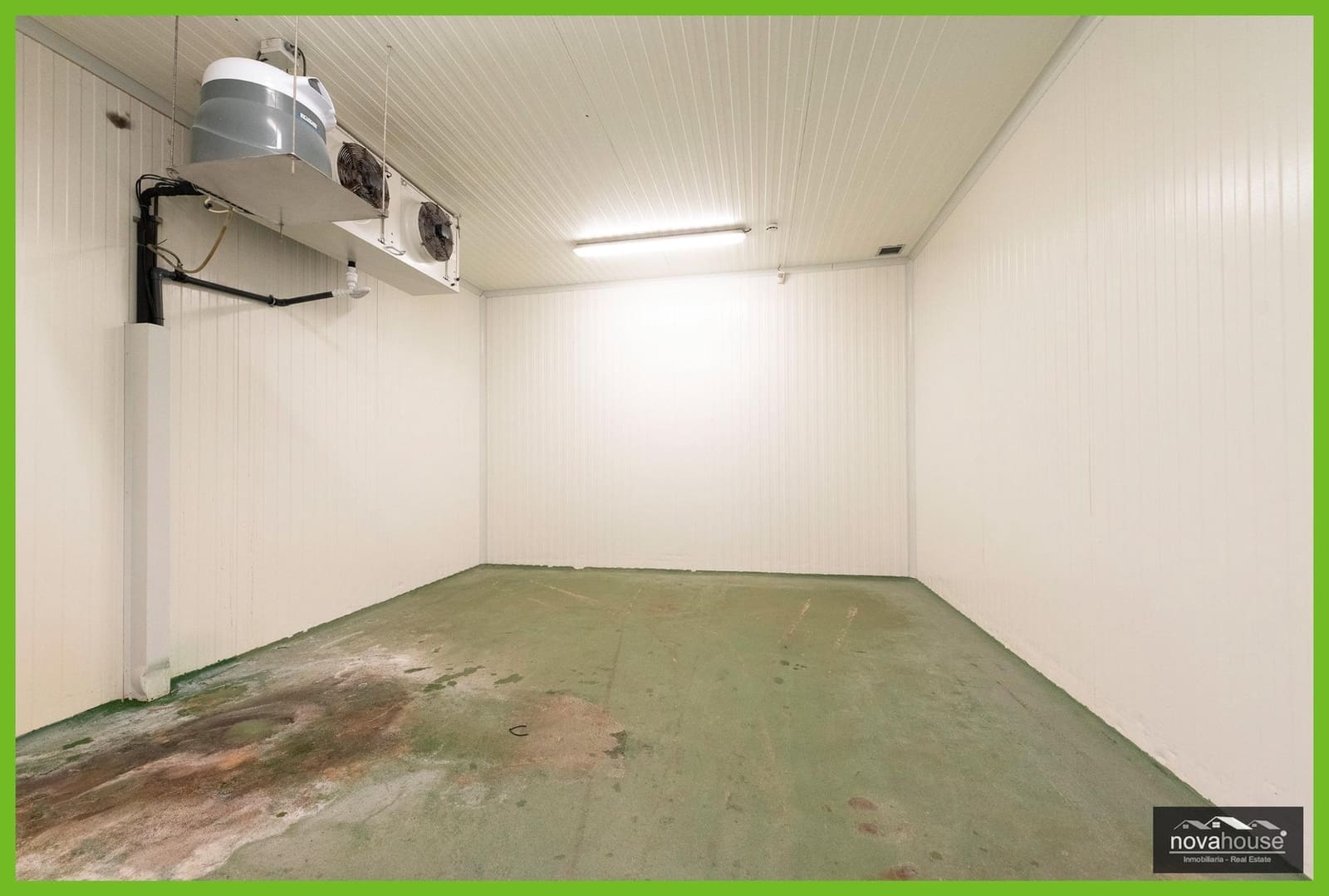 Bedrift til salgs i Malaga by - € 1 100 000 (Ref: 8968279)