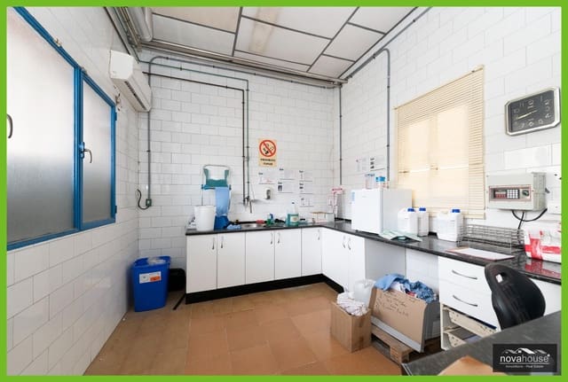 Virksomhed til salg i Málaga by - € 1.100.000 (Ref: 8968279)