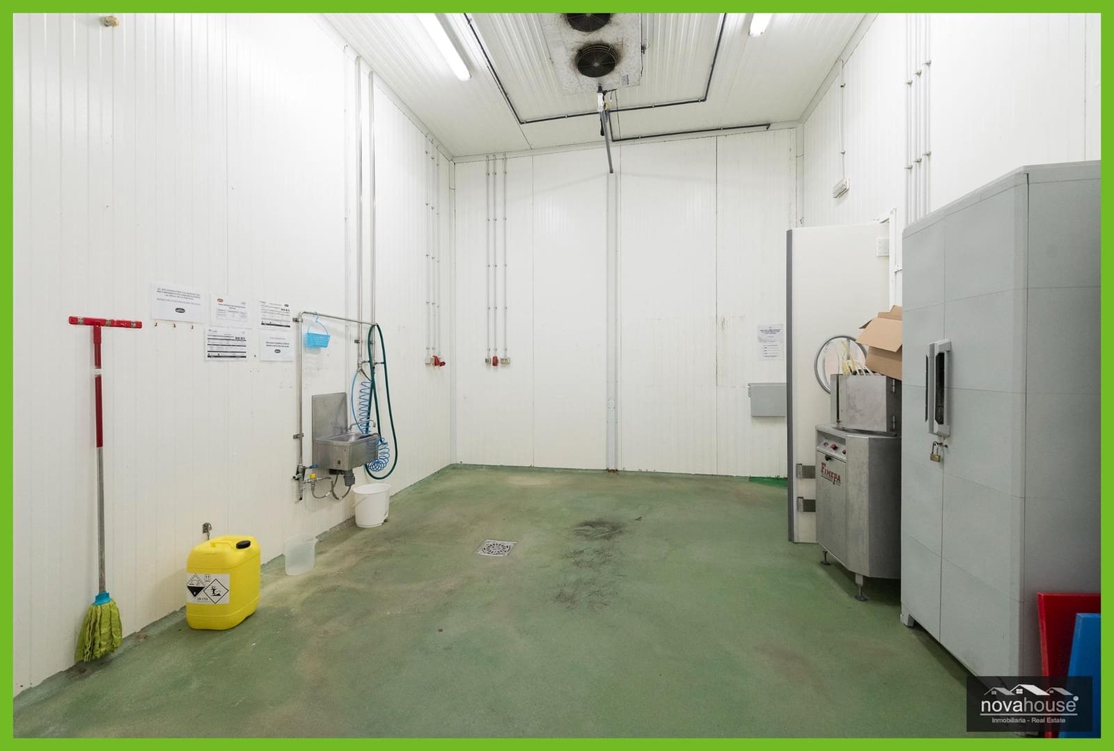 Virksomhed til salg i Malaga by - € 1.100.000 (Ref: 8968279)