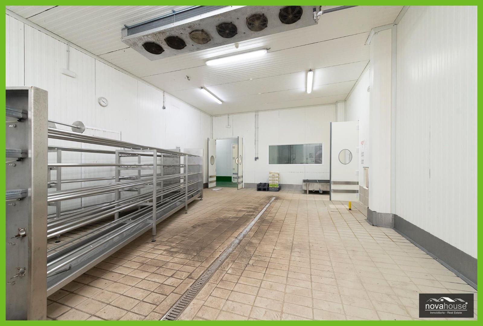 Virksomhed til salg i Malaga by - € 1.100.000 (Ref: 8968279)