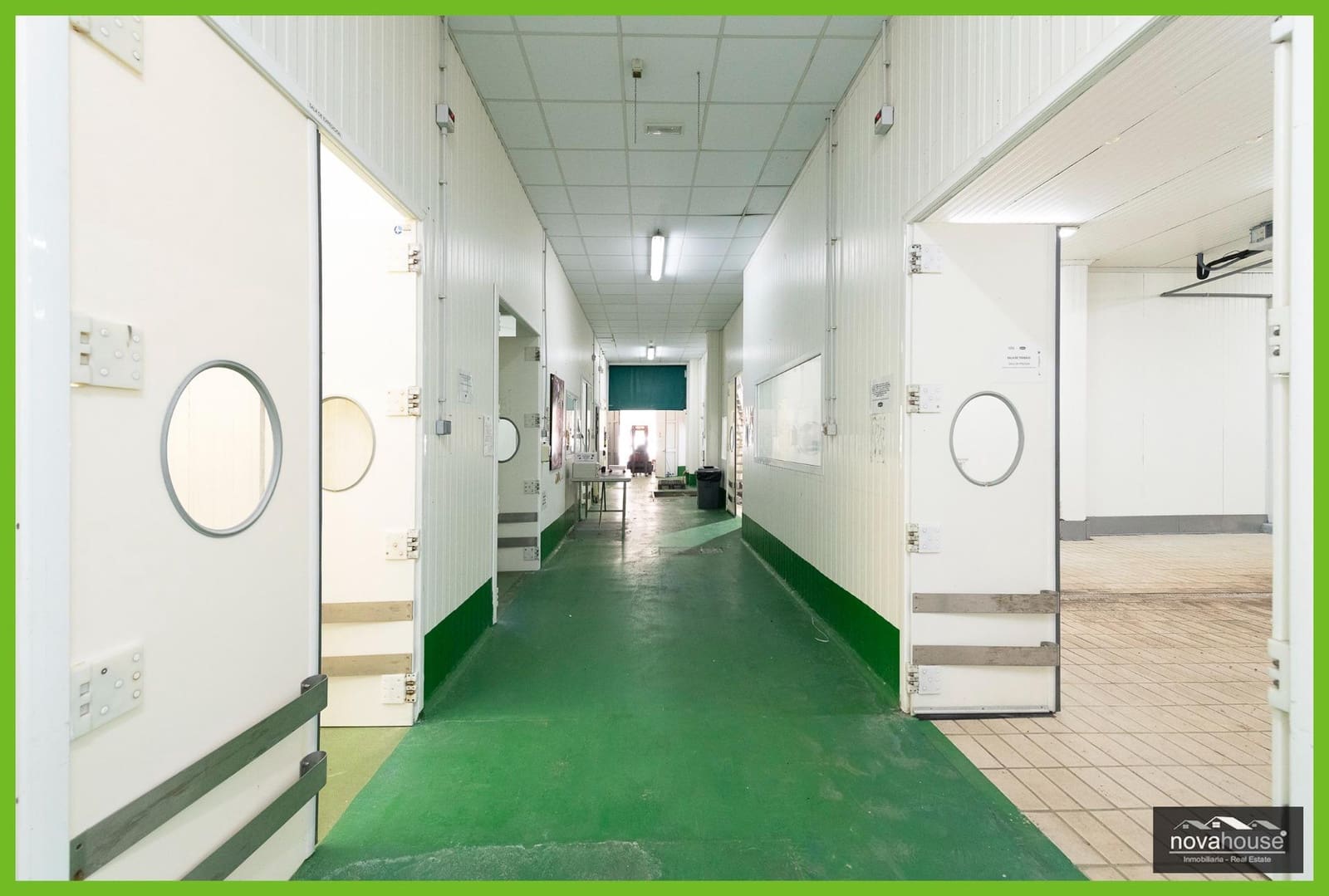 Virksomhed til salg i Malaga by - € 1.100.000 (Ref: 8968279)