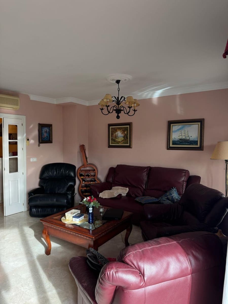 4 soverom Rekkehus til salgs i Rincon de la Victoria med svømmebasseng garasje - € 590 000 (Ref: 8972465)