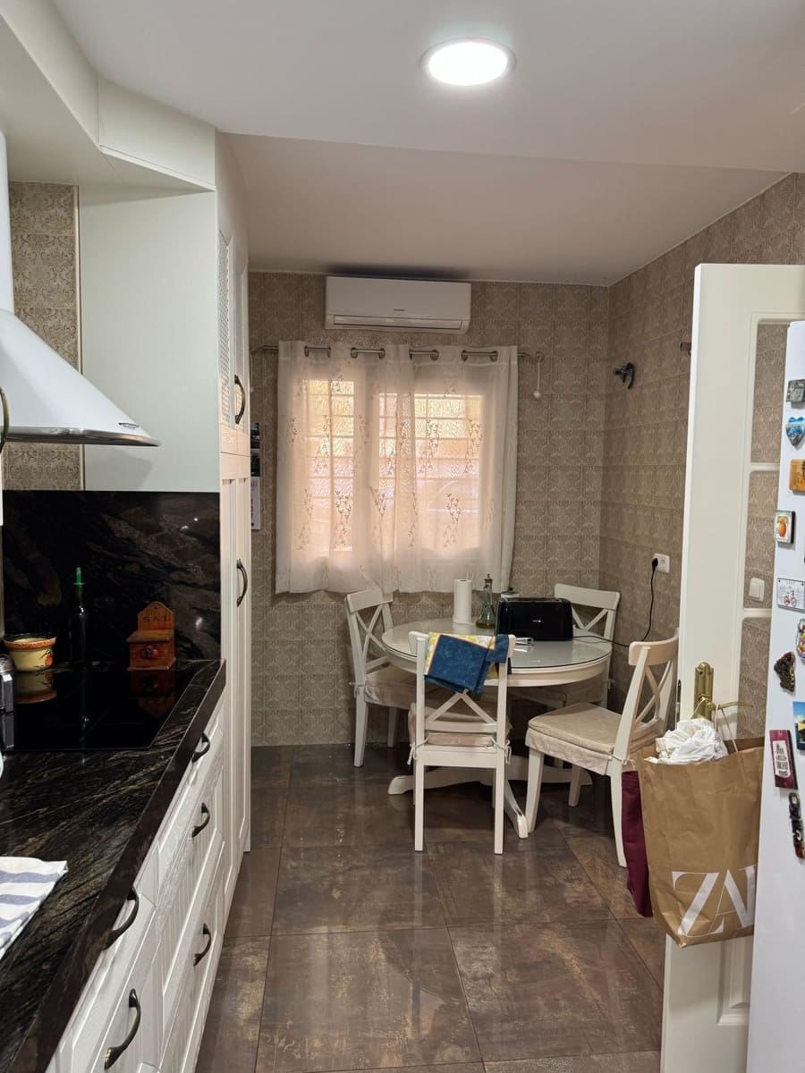 4 soverom Rekkehus til salgs i Rincon de la Victoria med svømmebasseng garasje - € 590 000 (Ref: 8972465)