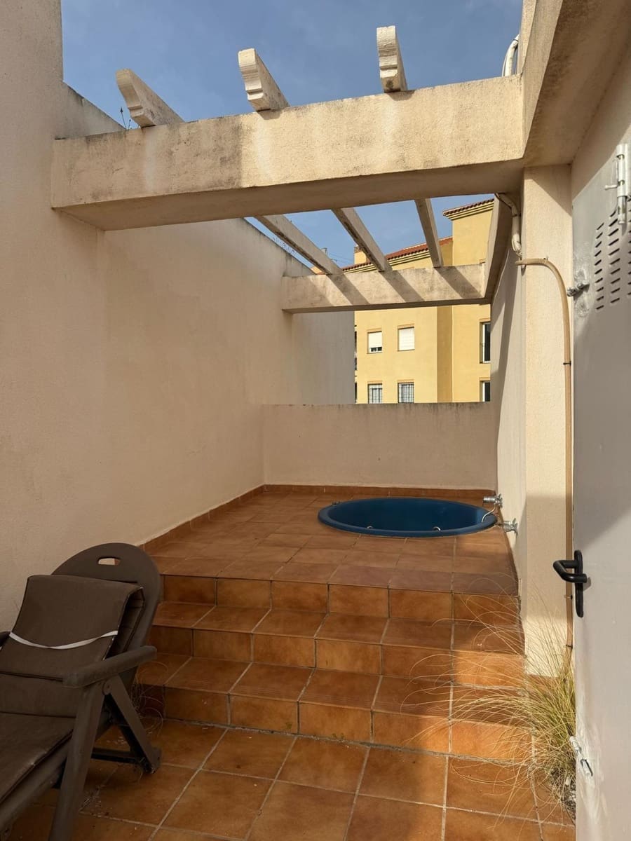 4 soverom Rekkehus til salgs i Rincon de la Victoria med svømmebasseng garasje - € 590 000 (Ref: 8972465)