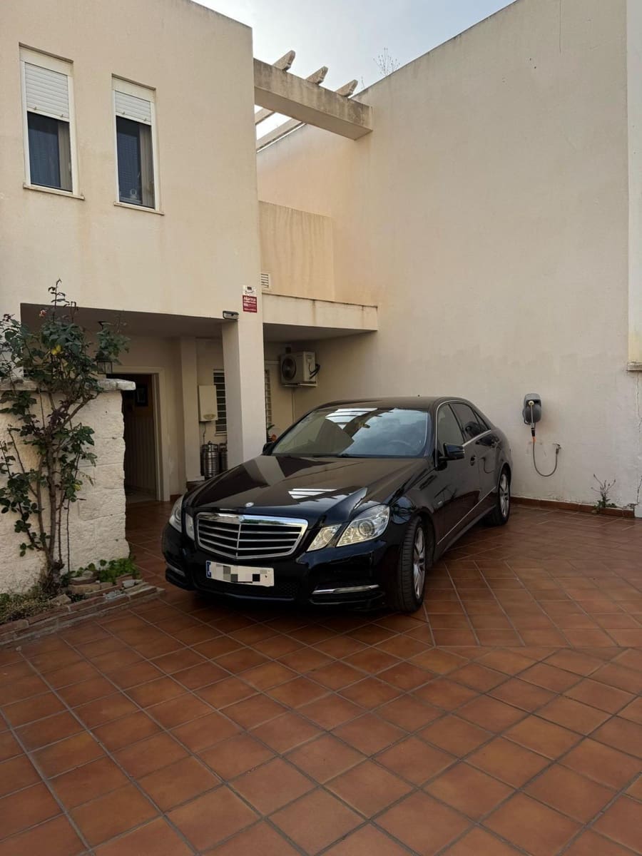 4 soverom Rekkehus til salgs i Rincon de la Victoria med svømmebasseng garasje - € 590 000 (Ref: 8972465)