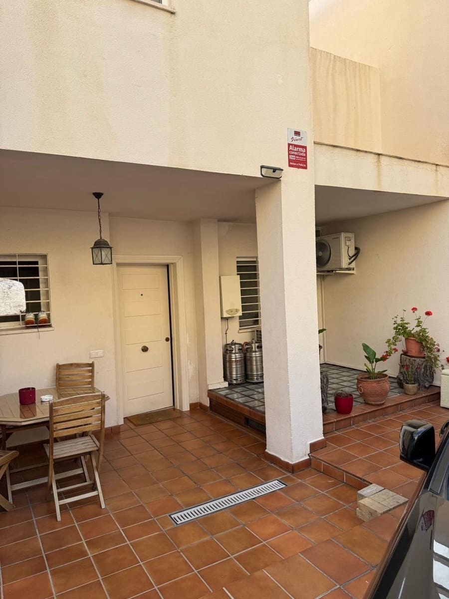 4 soverom Rekkehus til salgs i Rincon de la Victoria med svømmebasseng garasje - € 590 000 (Ref: 8972465)