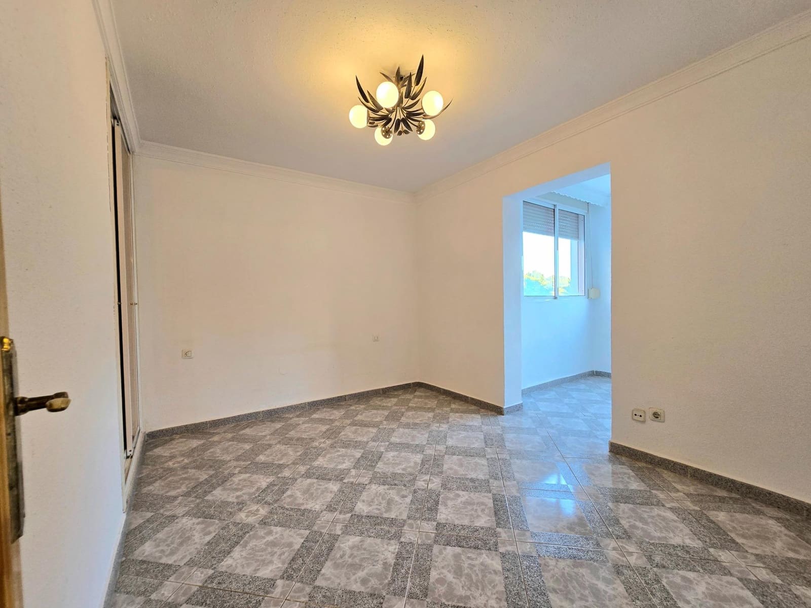 3 Zimmer Wohnung zu verkaufen in Malaga Stadt mit Garage - 375.000 € (Ref: 8979128)