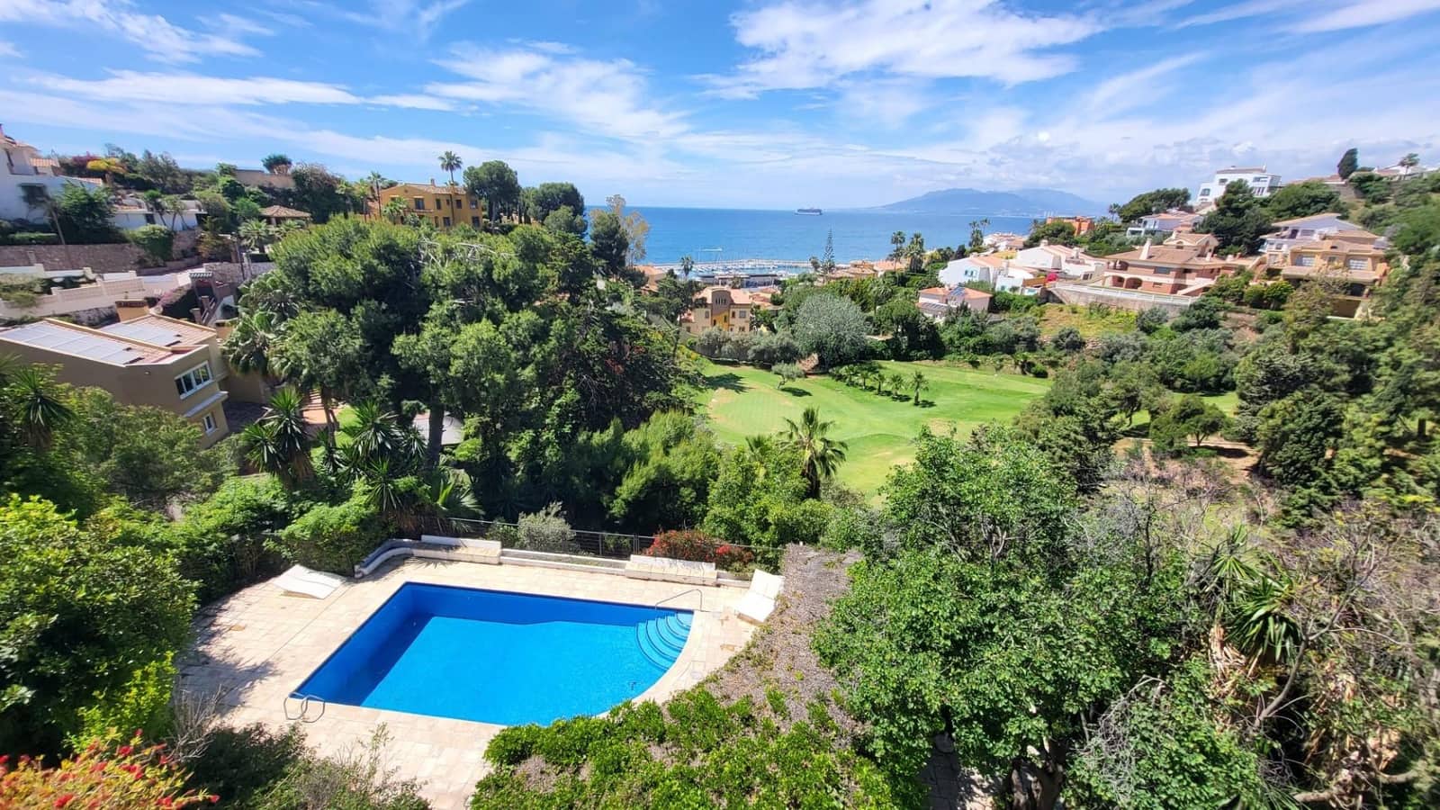 8 chambre Villa/Maison à vendre à Malaga ville avec piscine garage - 1 575 000 € (Ref: 8982357)