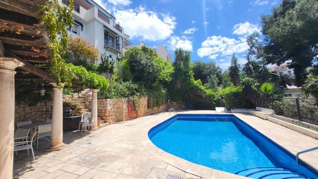 8 chambre Villa/Maison à vendre à Malaga ville avec piscine garage - 1 575 000 € (Ref: 8982357)