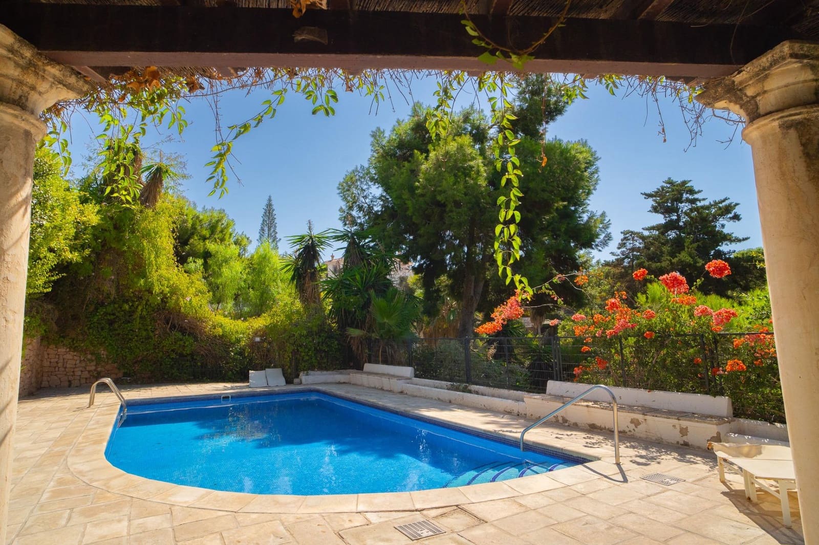 8 chambre Villa/Maison à vendre à Malaga ville avec piscine garage - 1 575 000 € (Ref: 8982357)