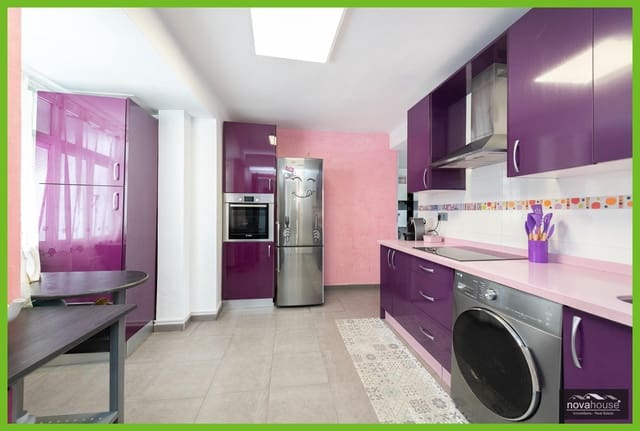 Piso de 3 habitaciones en Málaga ciudad en venta - 275.000 € (Ref: 9020941)