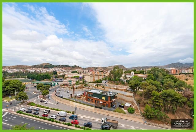 Piso de 3 habitaciones en Málaga ciudad en venta - 275.000 € (Ref: 9020941)