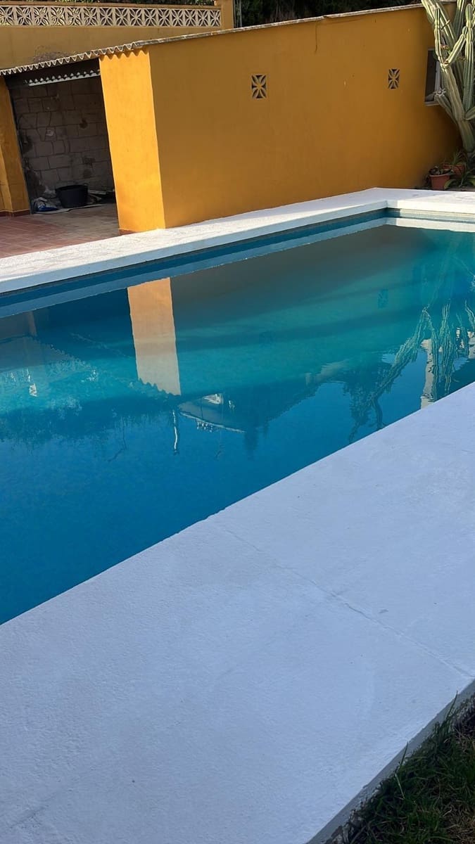 3 soverom Villa til salgs i La Cala del Moral med svømmebasseng garasje - € 680 000 (Ref: 9065164)