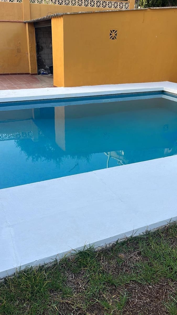 3 soverom Villa til salgs i La Cala del Moral med svømmebasseng garasje - € 680 000 (Ref: 9065164)