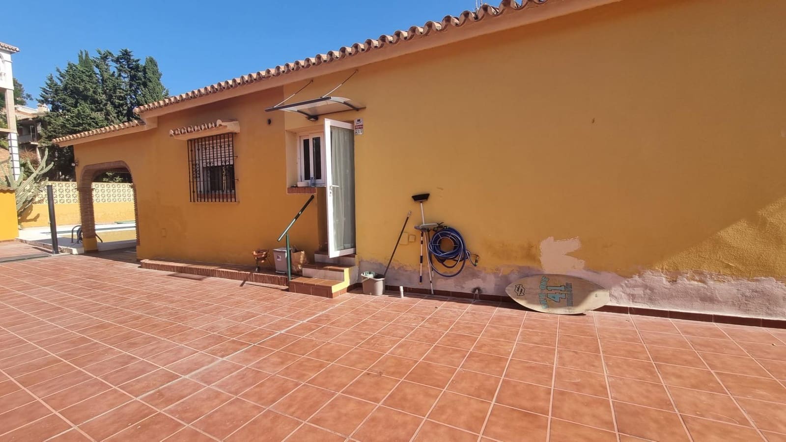 3 soverom Villa til salgs i La Cala del Moral med svømmebasseng garasje - € 680 000 (Ref: 9065164)