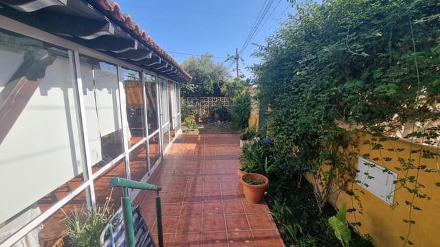 3 makuuhuone Huvila myytävänä paikassa La Cala del Moral, Rincón de la Victoria mukana uima-altaan 
autotalli - 680 000 € (Ref: 9065164)