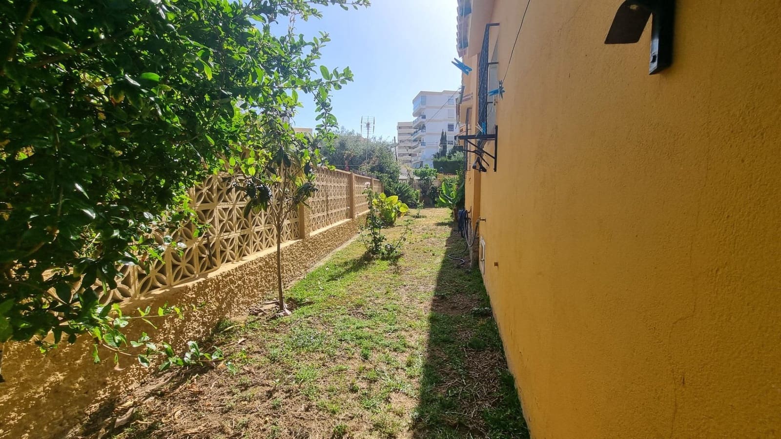 3 soverom Villa til salgs i La Cala del Moral med svømmebasseng garasje - € 680 000 (Ref: 9065164)