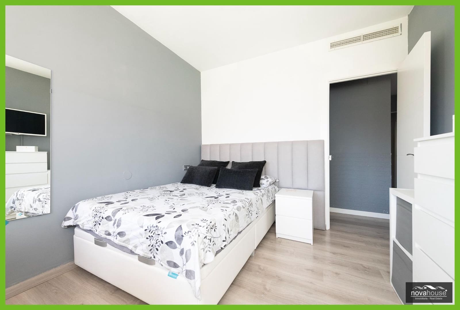 5 soverom Villa til salgs i La Cala del Moral med garasje - € 1 350 000 (Ref: 9108664)