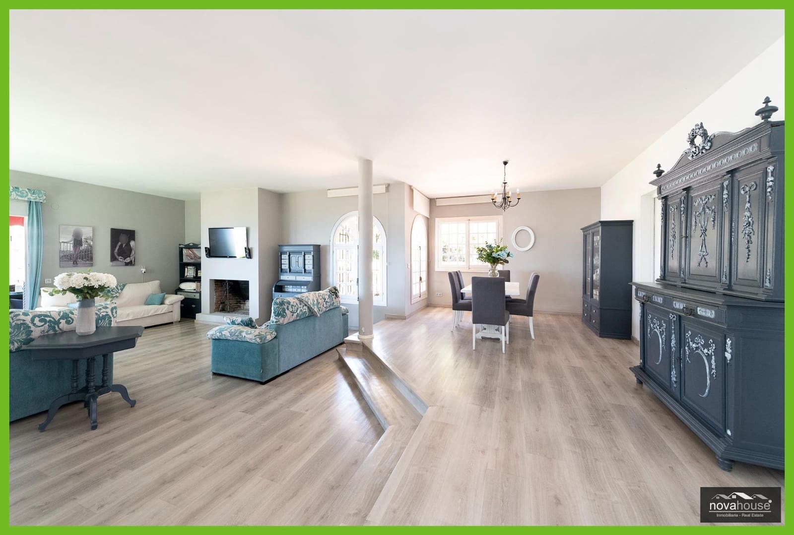 5 soverom Villa til salgs i La Cala del Moral med garasje - € 1 350 000 (Ref: 9108664)