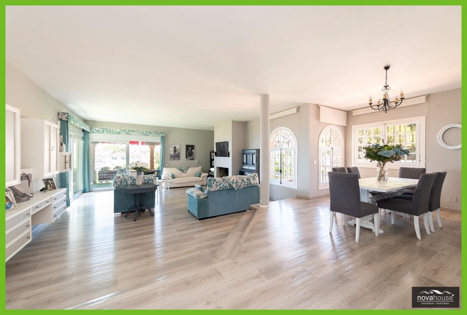 5 soverom Villa til salgs i La Cala del Moral med garasje - € 1 350 000 (Ref: 9108664)