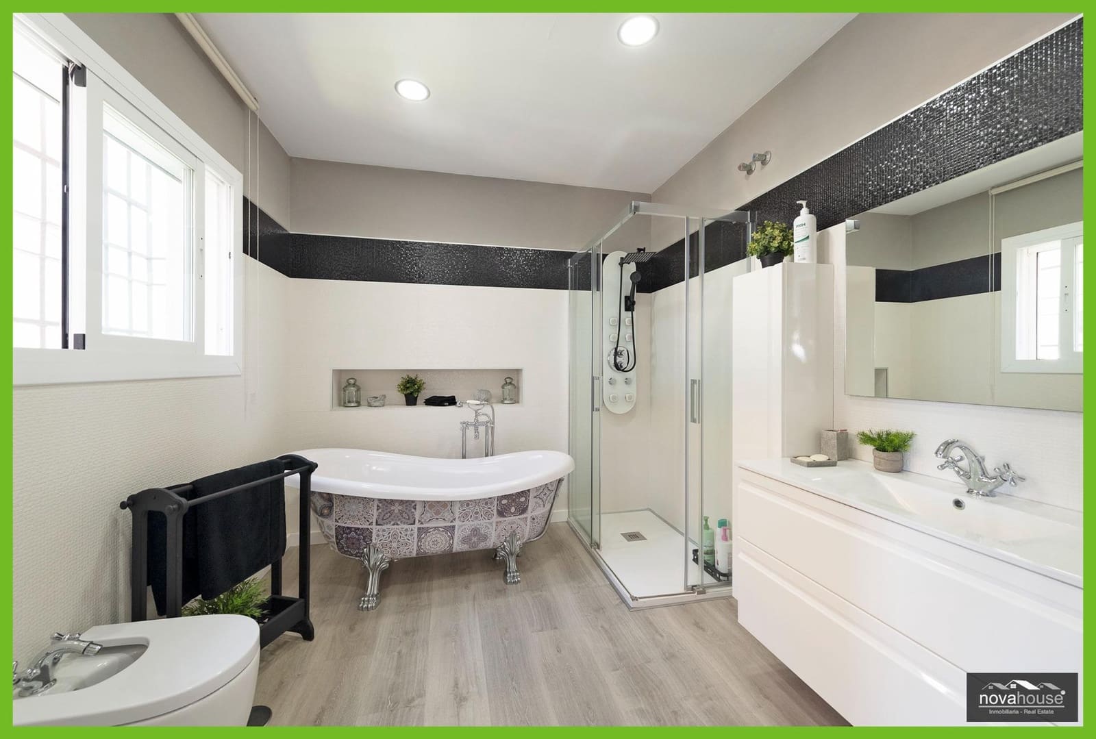 5 soverom Villa til salgs i La Cala del Moral med garasje - € 1 350 000 (Ref: 9108664)