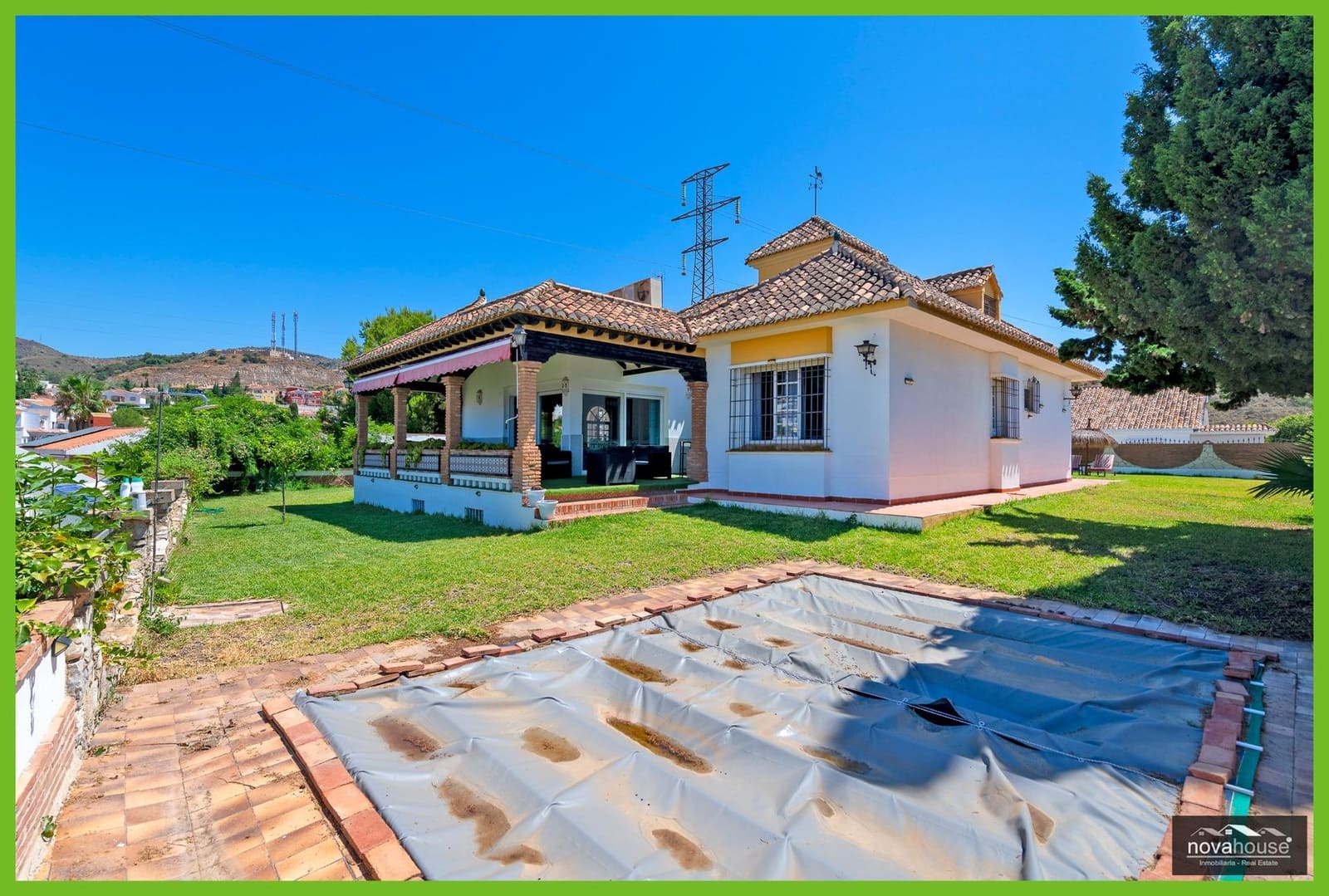 5 soverom Villa til salgs i La Cala del Moral med garasje - € 1 350 000 (Ref: 9108664)