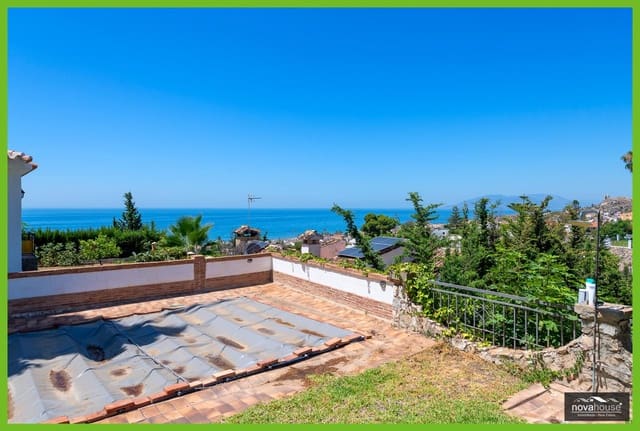 5 makuuhuone Huvila myytävänä paikassa La Cala del Moral, Rincón de la Victoria mukana 
autotalli - 1 350 000 € (Ref: 9108664)