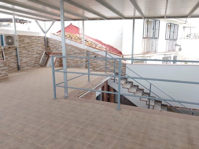 2 bedroom Townhouse for sale in Vélez-Málaga with garage - € 270,000 (Ref: 9114135)