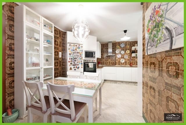 3 slaapkamer Flat te koop in La Malagueta, Málaga stad met garage - € 665.000 (Ref: 9141595)