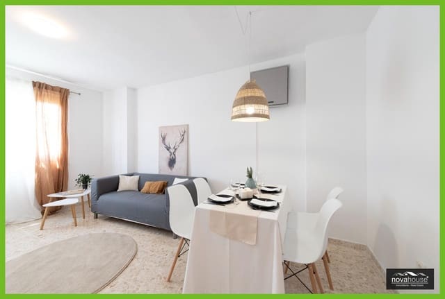 Casa de 4 habitaciones en Chilches, Vélez-Málaga en venta con piscina - 380.000 € (Ref: 9153913)