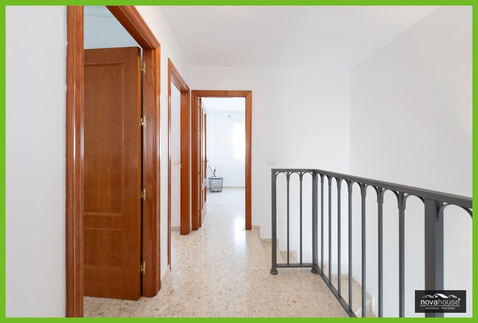 4 bedroom Townhouse for sale in Chilches with pool - € 375,000 (Ref: 9153913)