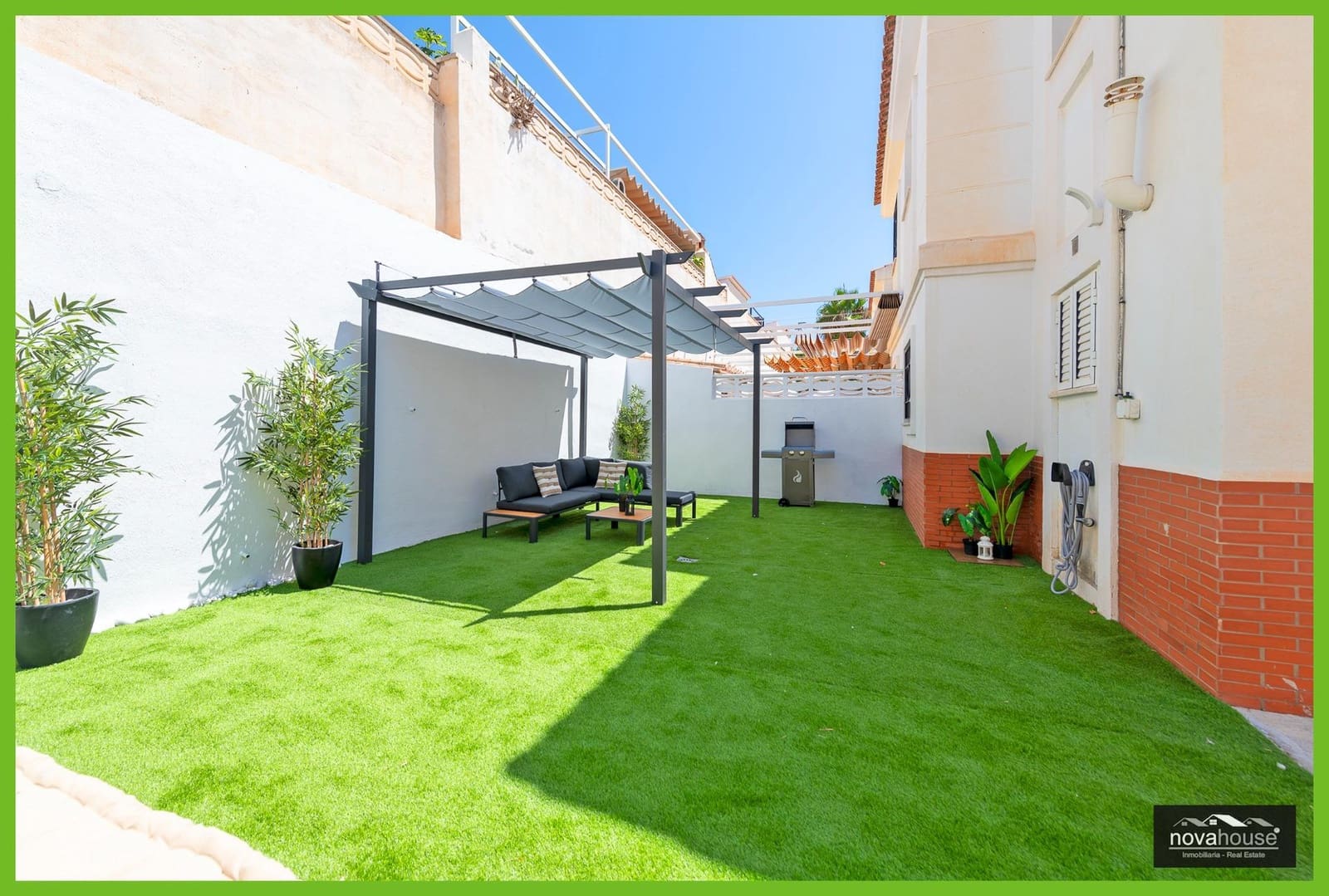 4 bedroom Townhouse for sale in Chilches with pool - € 375,000 (Ref: 9153913)