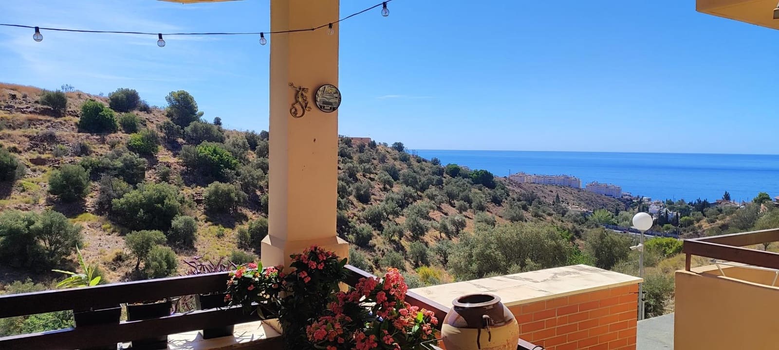 3 soveværelse Lejlighed til salg i La Cala del Moral med swimmingpool garage - € 380.000 (Ref: 9240424)