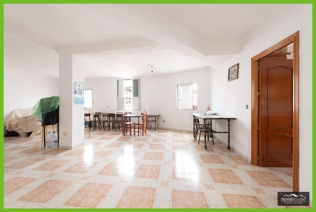 Casa de 3 habitaciones en Almáchar en venta - 169.900 € (Ref: 9262617)