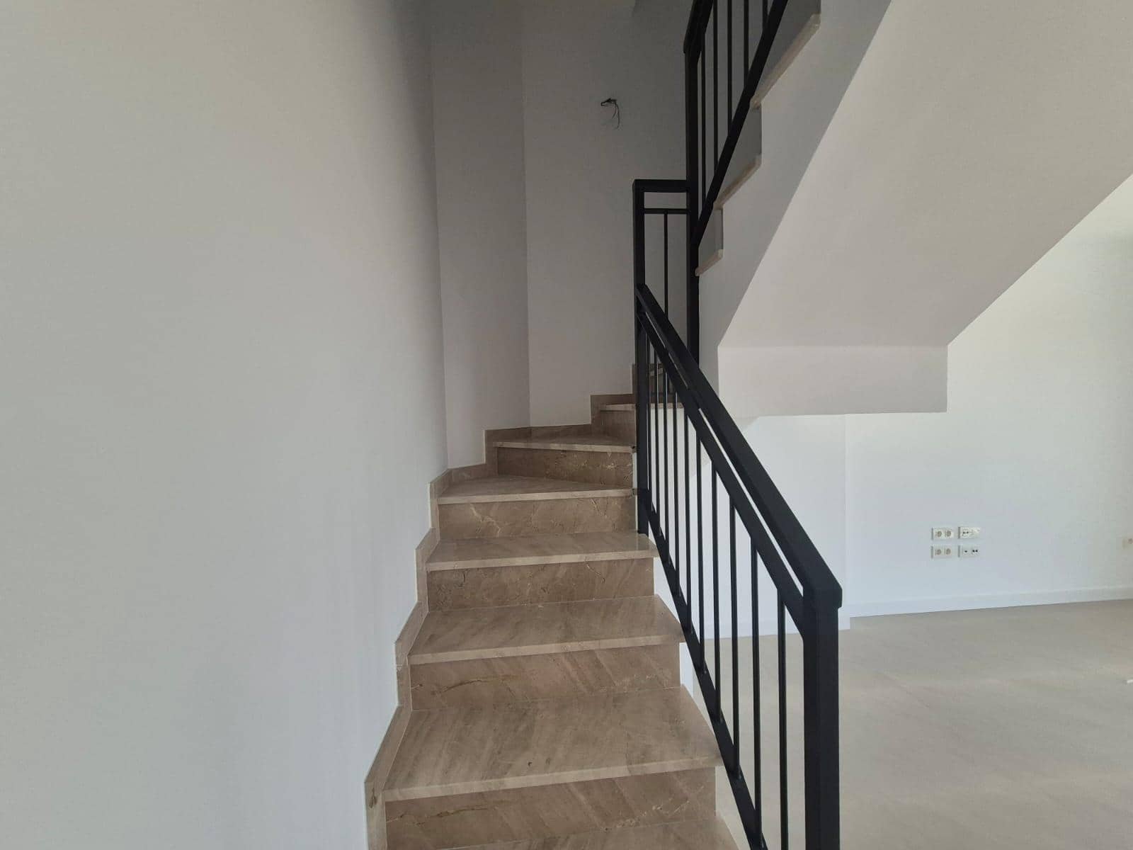 3 soverom Rekkehus til salgs i Torre del Mar med garasje - € 440 000 (Ref: 9264544)