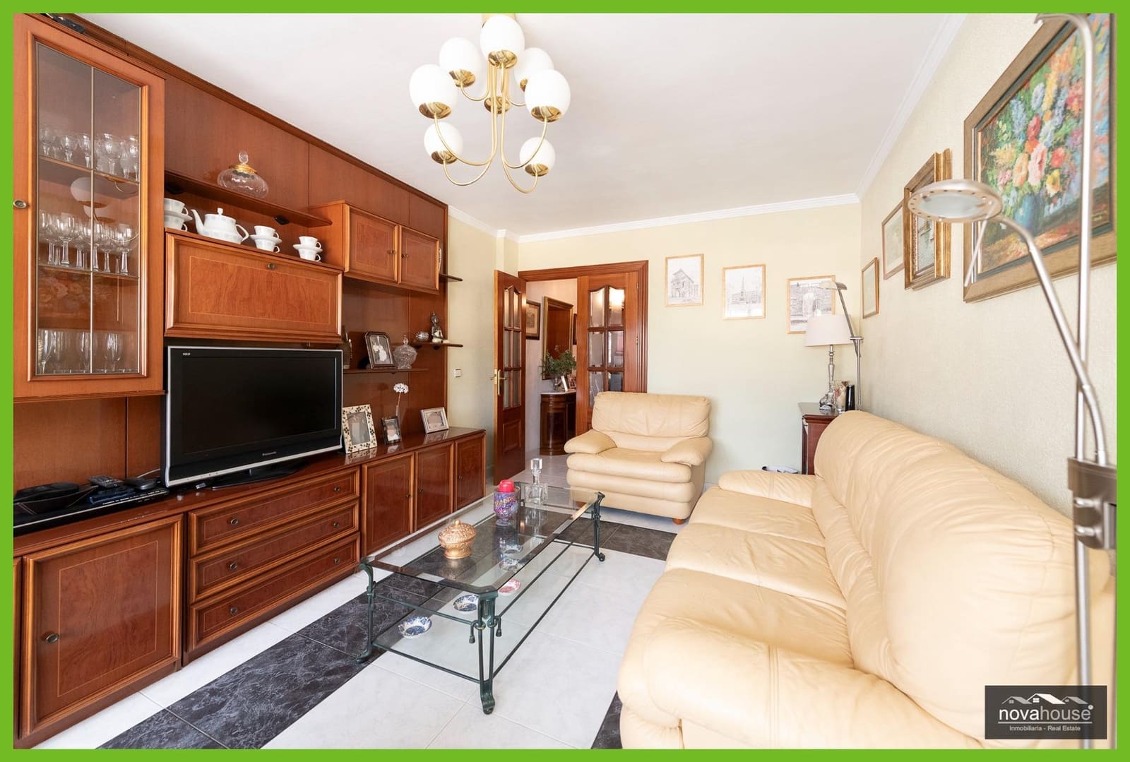 3 bedroom Flat for sale in Malaga city - € 300,000 (Ref: 9291611)