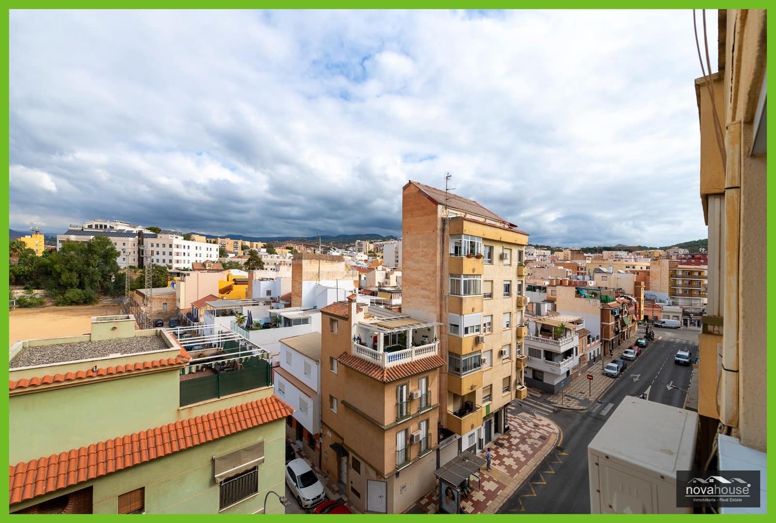 3 bedroom Flat for sale in Malaga city - € 300,000 (Ref: 9291611)