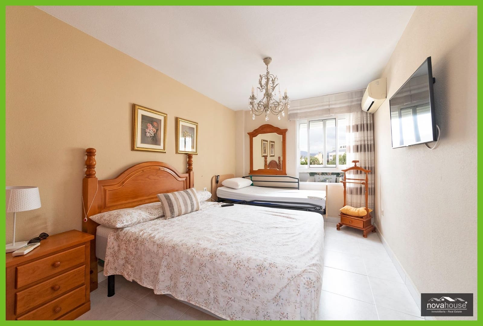 3 bedroom Flat for sale in Malaga city - € 300,000 (Ref: 9291611)