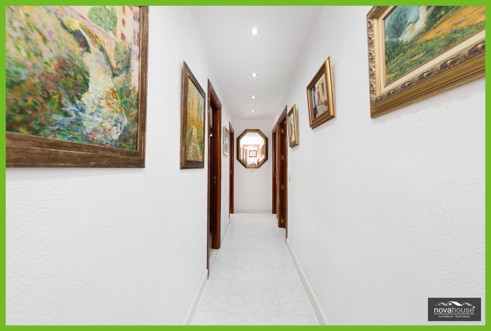 3 bedroom Flat for sale in Malaga city - € 300,000 (Ref: 9291611)