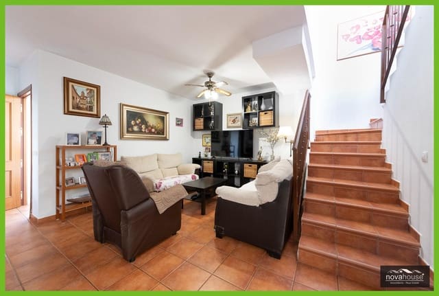 3 makuuhuone Rivitalo myytävänä paikassa Almogía mukana uima-altaan 
autotalli - 251 600 € (Ref: 9301058)