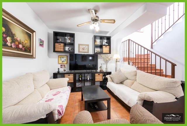 3 makuuhuone Rivitalo myytävänä paikassa Almogía mukana uima-altaan 
autotalli - 251 600 € (Ref: 9301058)